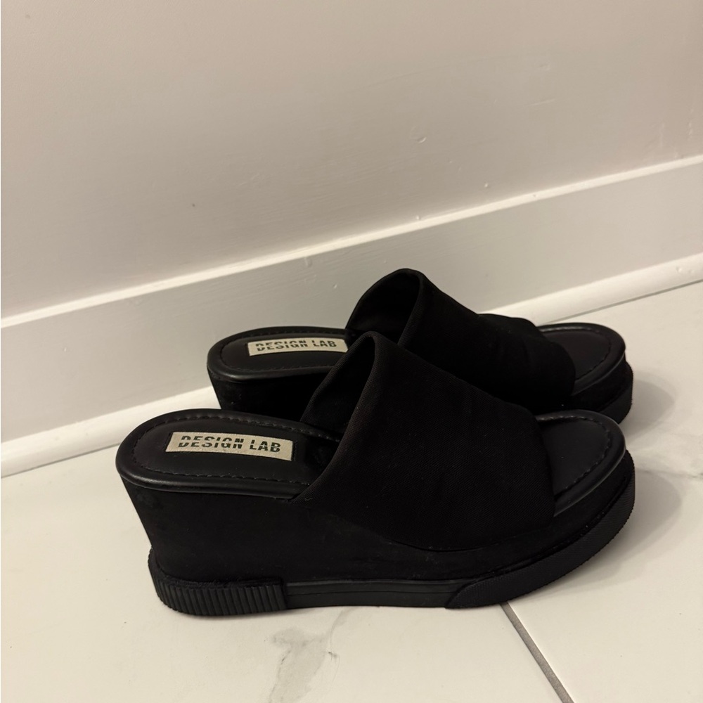 Design Lab Lord & Taylor Black Platform Mules